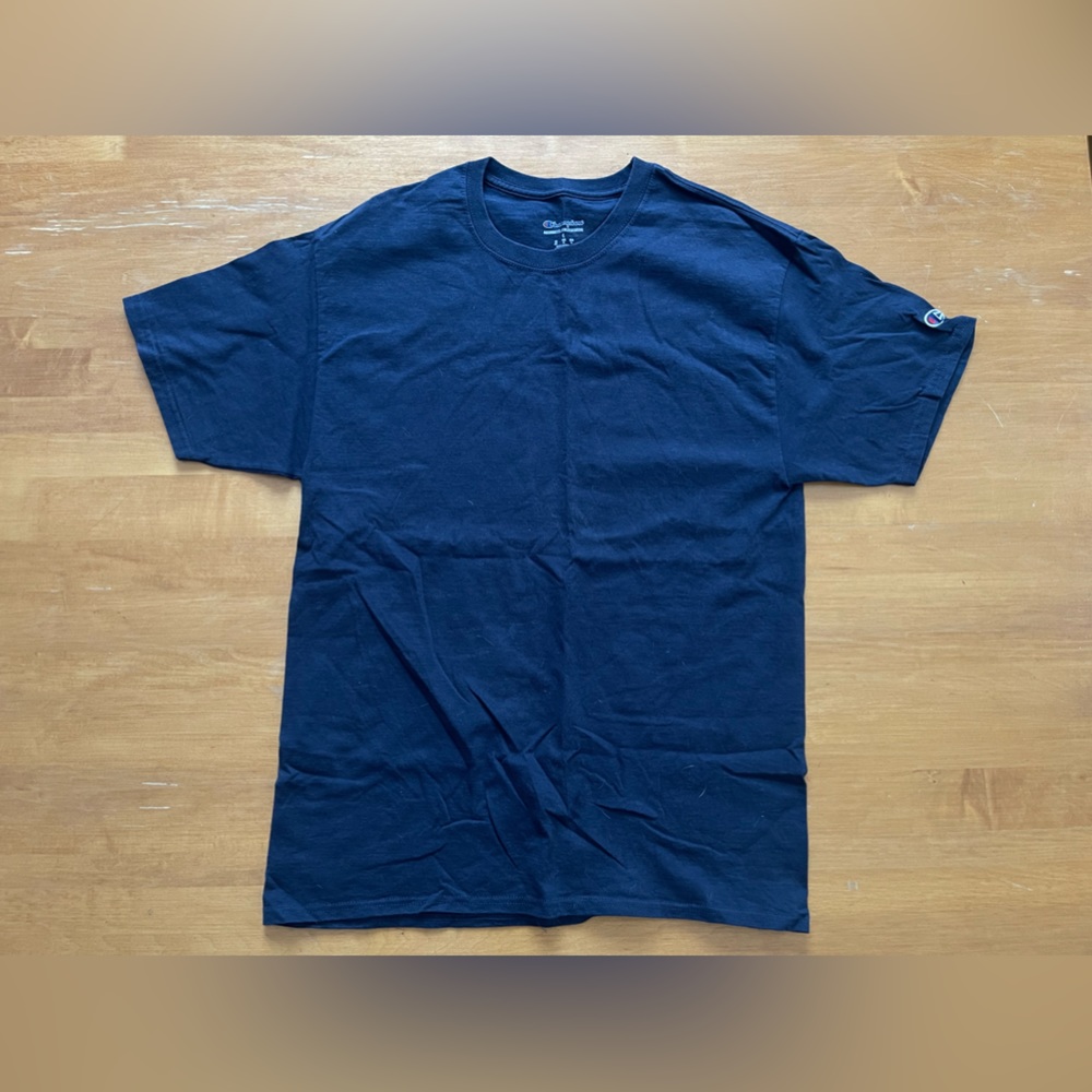 New WO tags Champion Men’s L